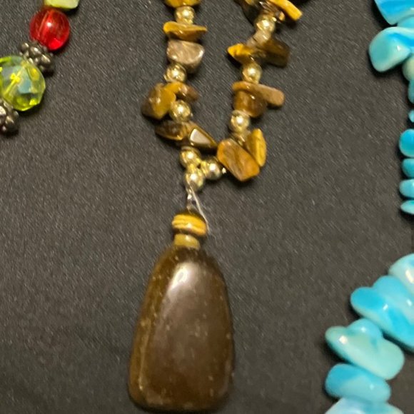 Bundle of 4 Vintage Stone Nugget Fashion Necklaces - Picture 6 of 8